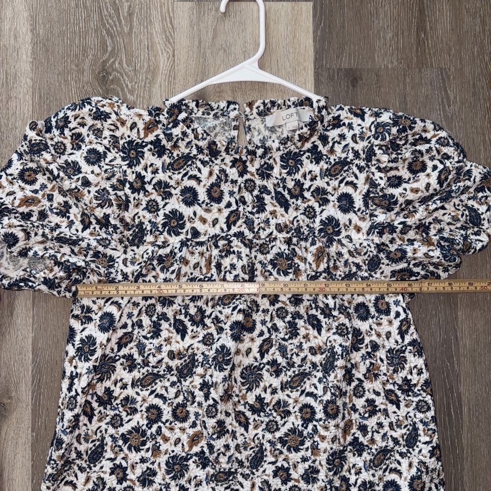 Loft Floral Textured Women's Short‎ Sleeve Shirts Size Small Lot Of 2 - Picture 6 of 16
